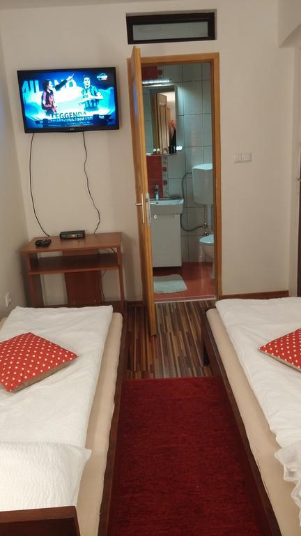 B&B Bazeni Сараєво Екстер'єр фото