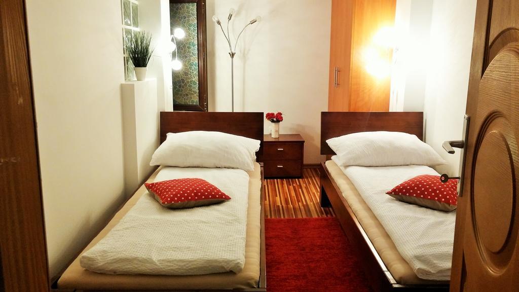 B&B Bazeni Сараєво Екстер'єр фото